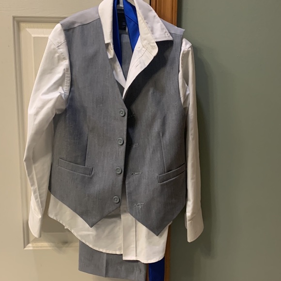Boys dress pants, vest, long sleeve dress shirt. - Picture 2 of 3